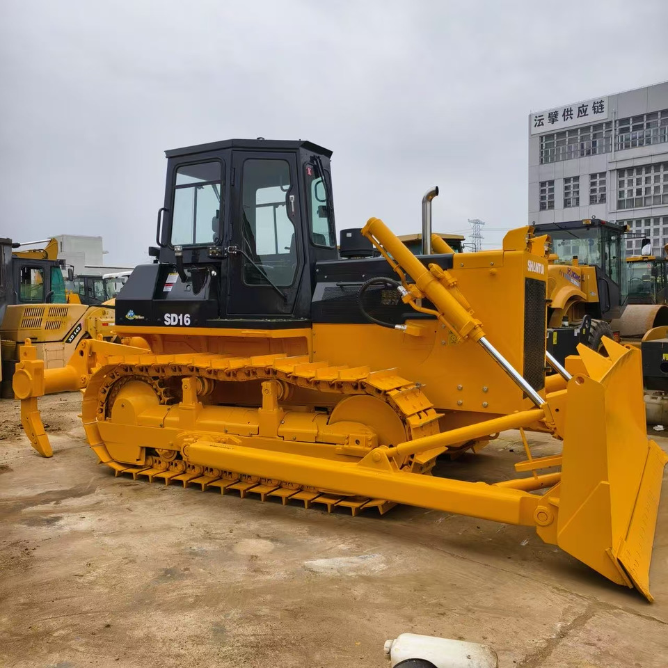 SHANTUI SD16 - Máy ủi: hình 1 SHANTUI SD16 - Máy ủi: hình 1