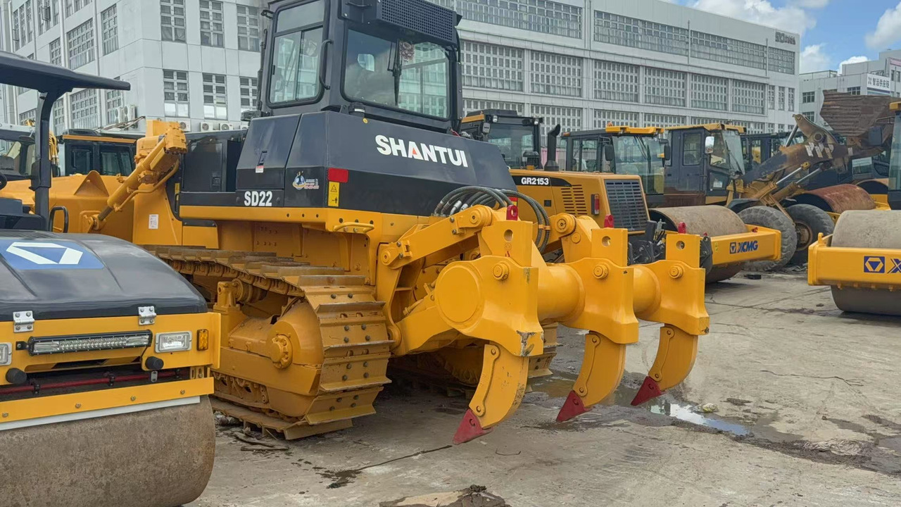 SHANTUI SD22 - Máy ủi: hình 4 SHANTUI SD22 - Máy ủi: hình 4