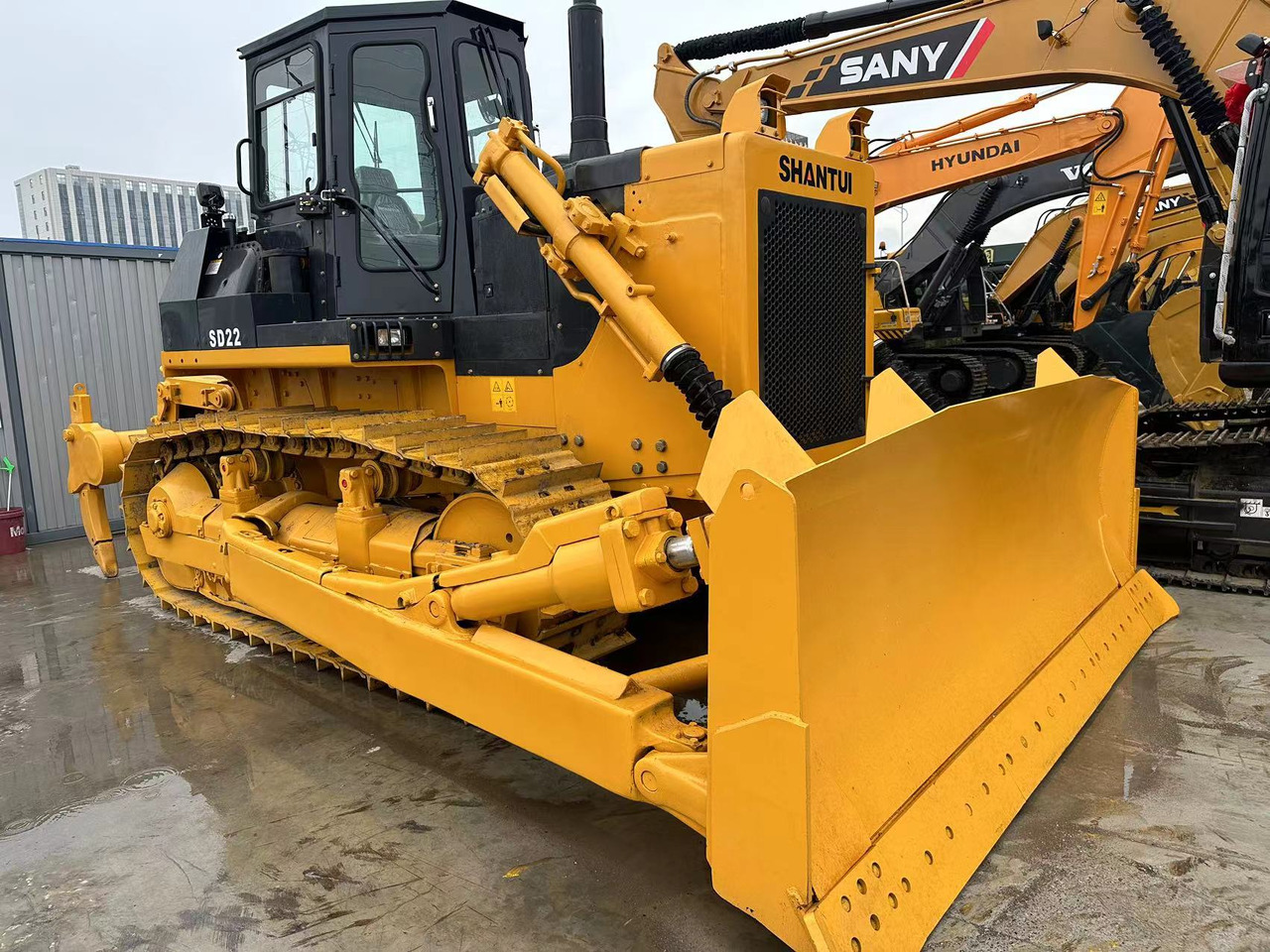 SHANTUI SD22 - Máy ủi: hình 4 SHANTUI SD22 - Máy ủi: hình 4