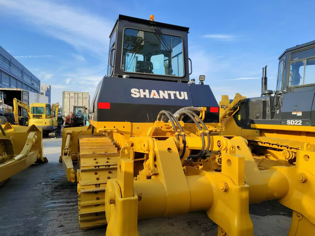 SHANTUI SD22 - Máy ủi: hình 3 SHANTUI SD22 - Máy ủi: hình 3
