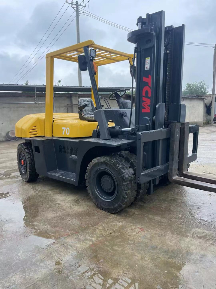 TCM FD70 - Xe nâng diesel: hình 4 TCM FD70 - Xe nâng diesel: hình 4