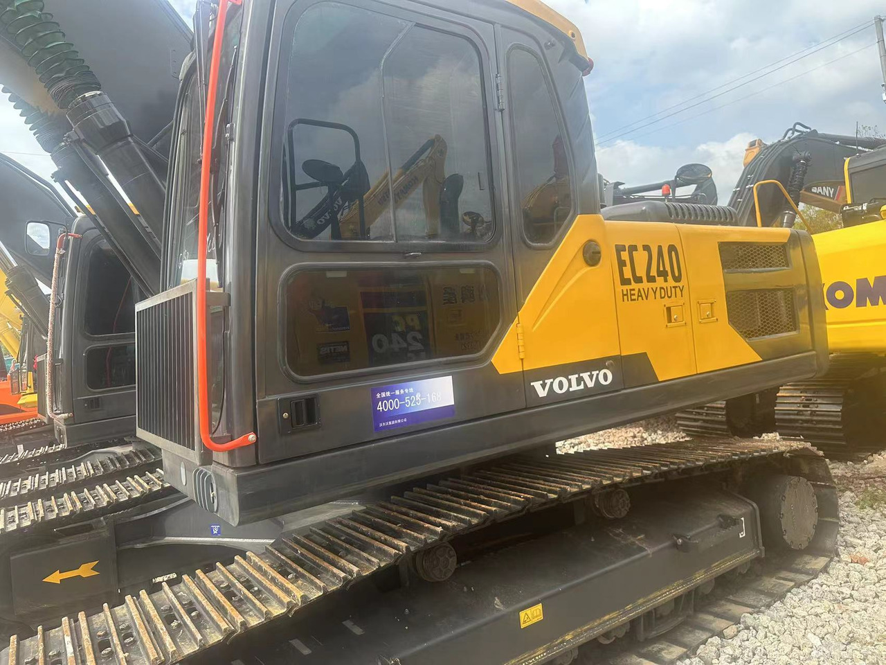 VOLVO EC240 - Máy xúc bánh xích: hình 3 VOLVO EC240 - Máy xúc bánh xích: hình 3