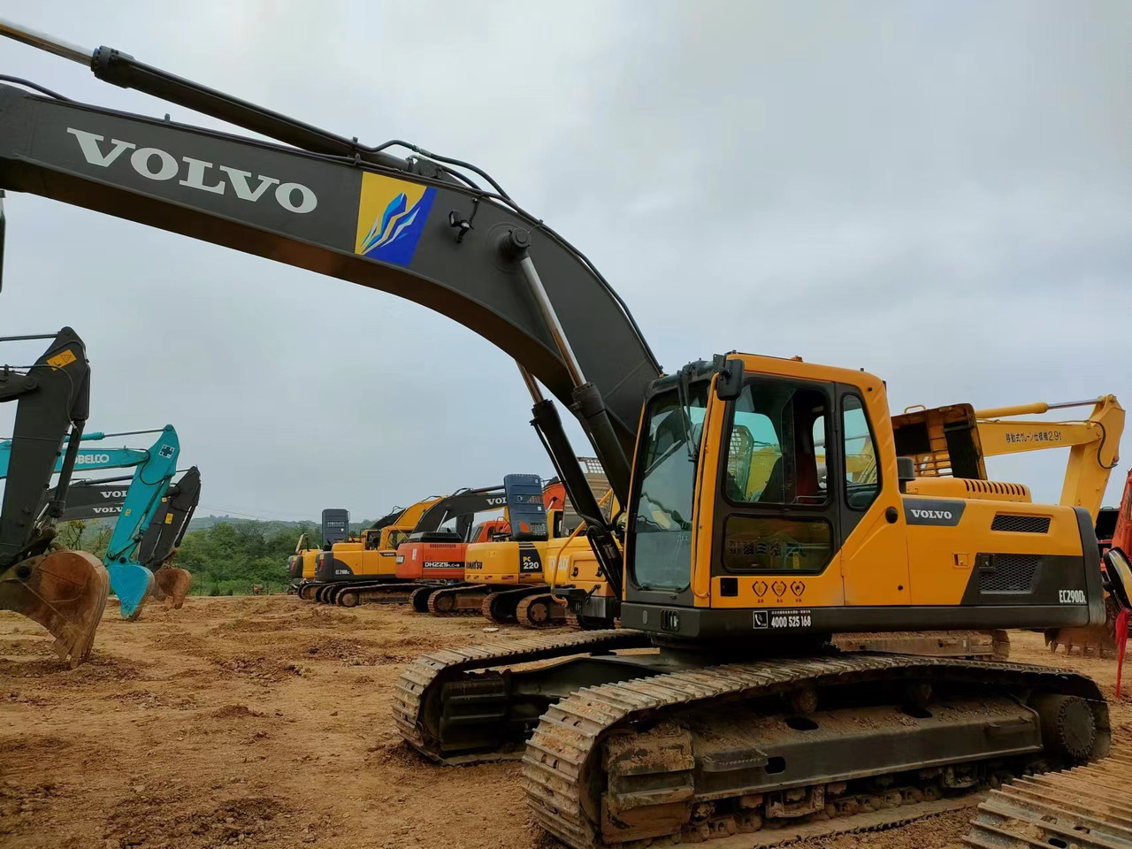 VOLVO EC290 - Máy xúc bánh xích: hình 3 VOLVO EC290 - Máy xúc bánh xích: hình 3