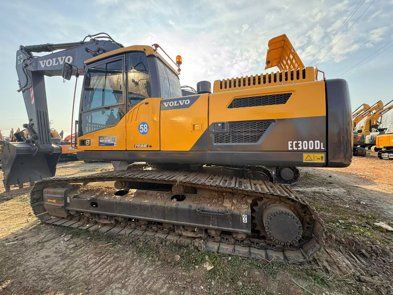 VOLVO EC300 - Máy xúc bánh xích: hình 1 VOLVO EC300 - Máy xúc bánh xích: hình 1