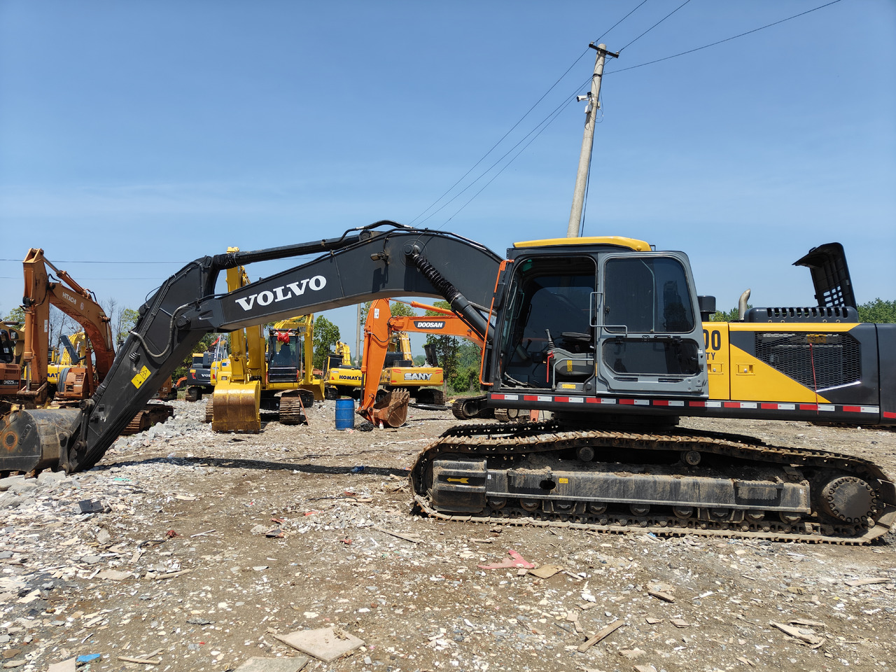 VOLVO EC300 - Máy xúc bánh xích: hình 1 VOLVO EC300 - Máy xúc bánh xích: hình 1
