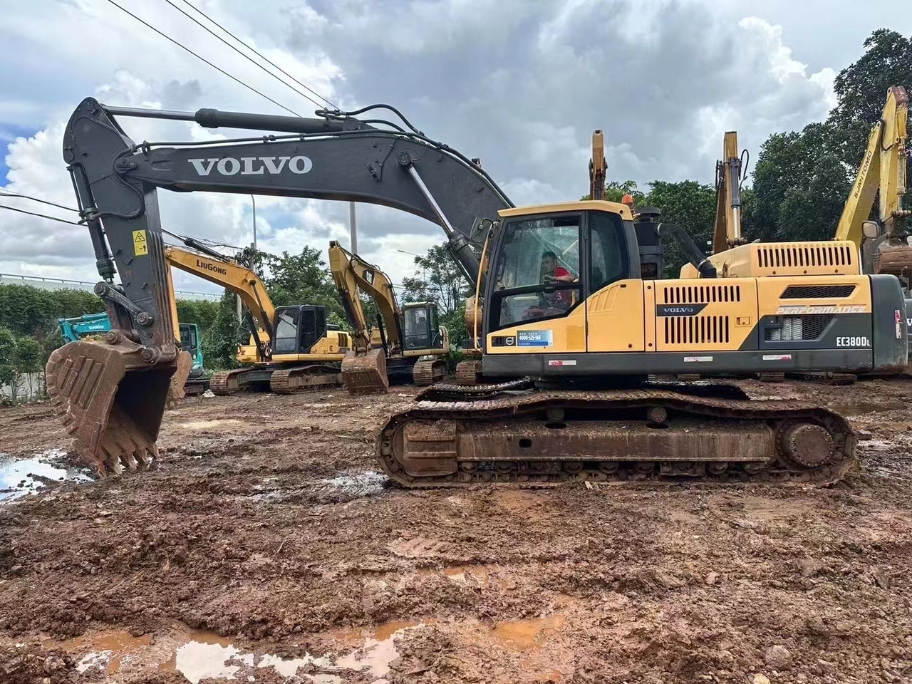 VOLVO EC380 - Máy xúc bánh xích: hình 3 VOLVO EC380 - Máy xúc bánh xích: hình 3