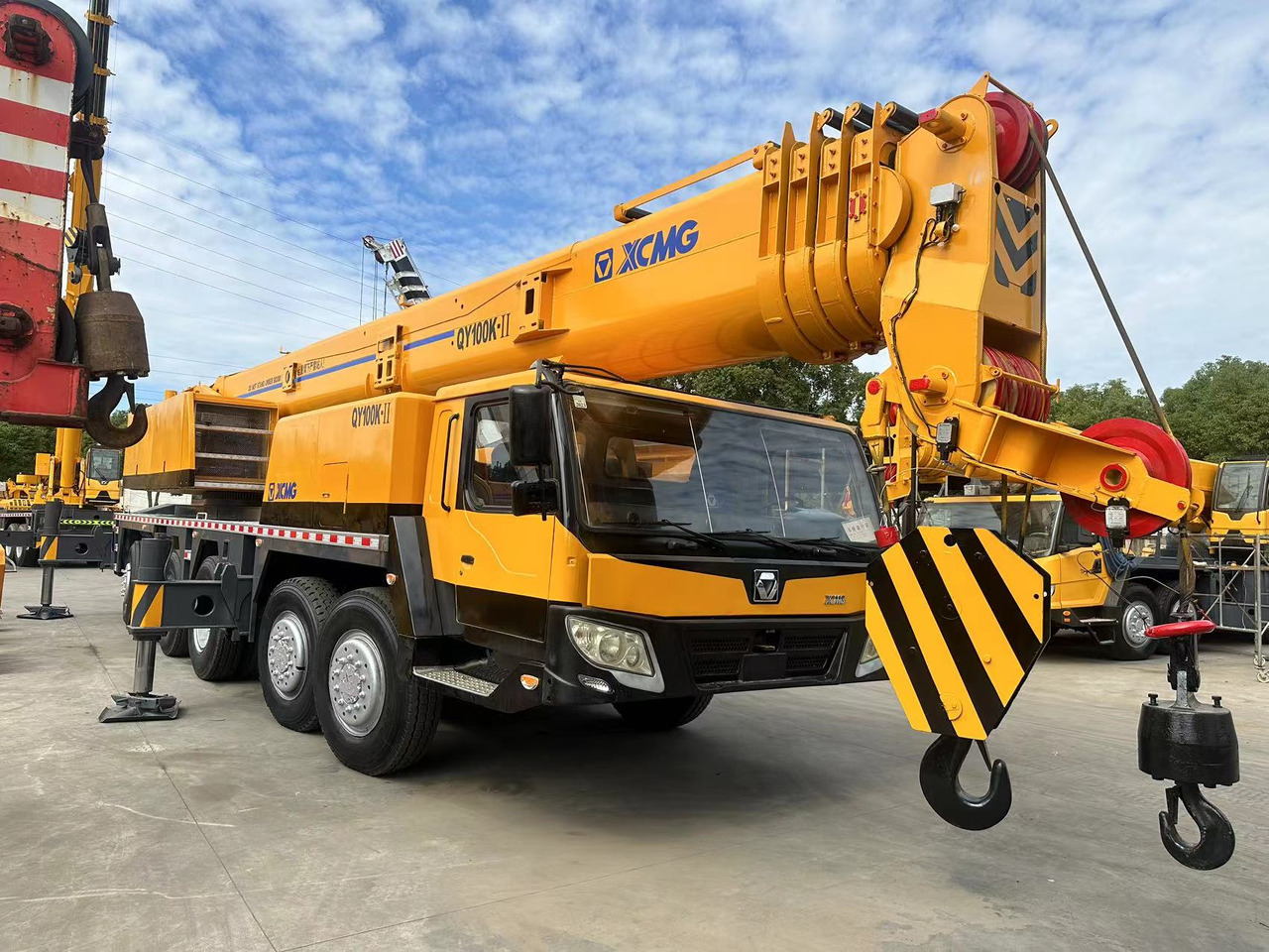 XCMG QY100K - Cẩu bánh lốp: hình 4 XCMG QY100K - Cẩu bánh lốp: hình 4
