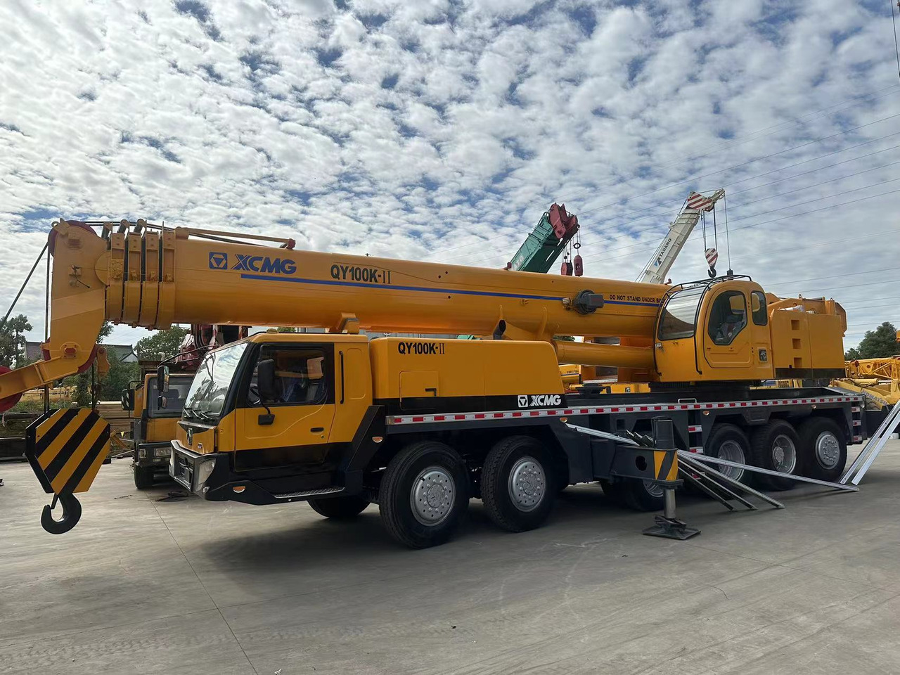 XCMG QY100K - Cẩu bánh lốp: hình 3 XCMG QY100K - Cẩu bánh lốp: hình 3