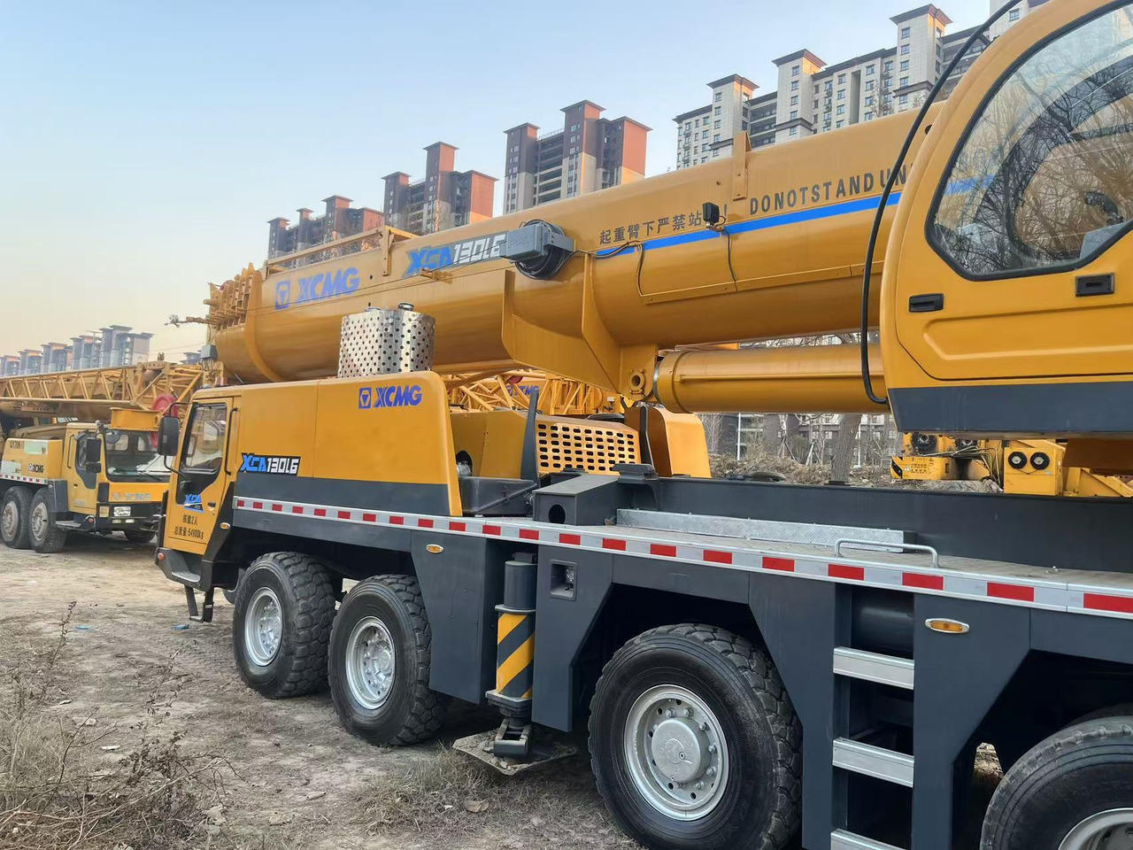 XCMG XCA130 - Cẩu bánh lốp: hình 4 XCMG XCA130 - Cẩu bánh lốp: hình 4