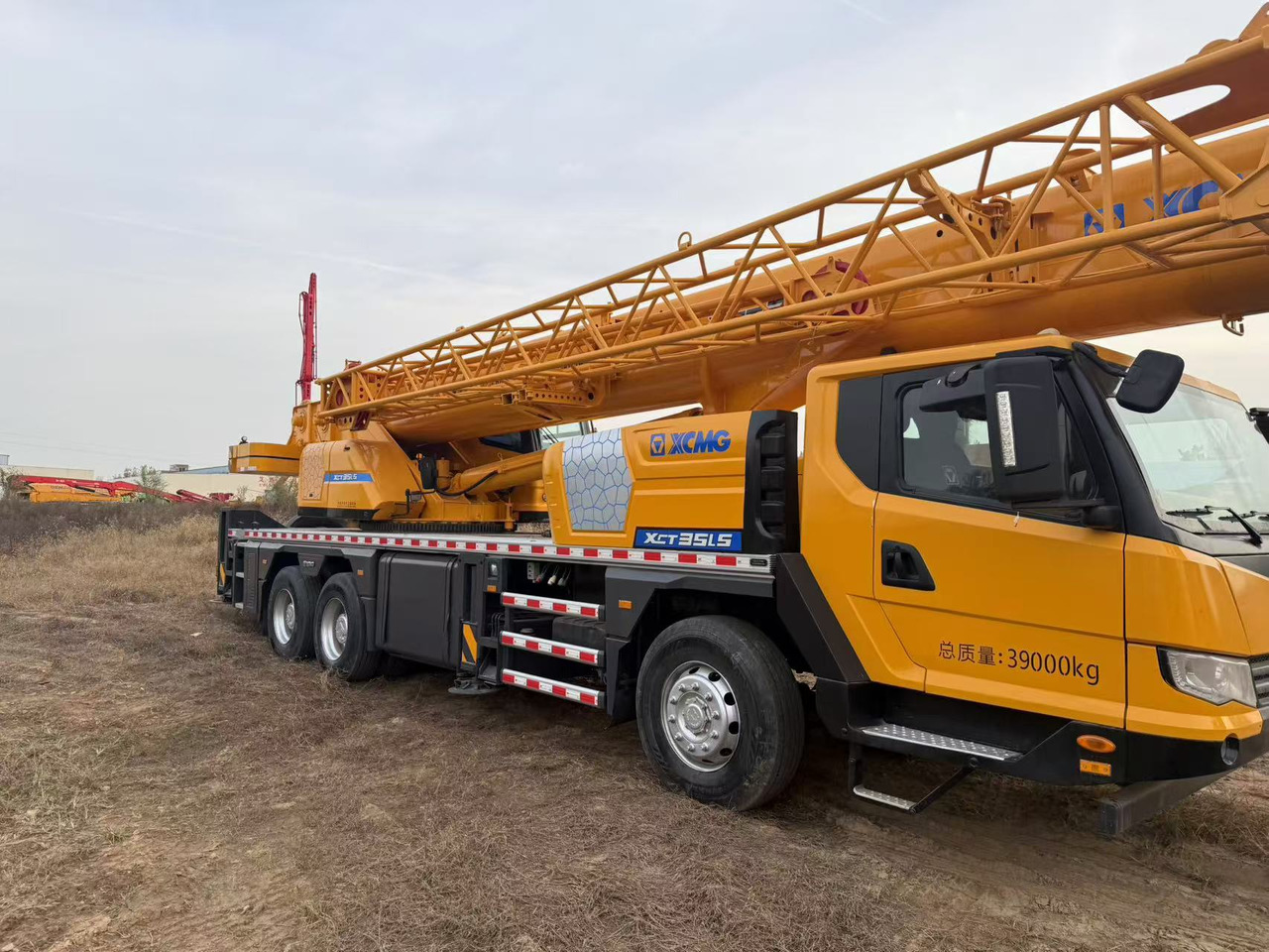 XCMG XCT35 - Cẩu bánh lốp: hình 3 XCMG XCT35 - Cẩu bánh lốp: hình 3