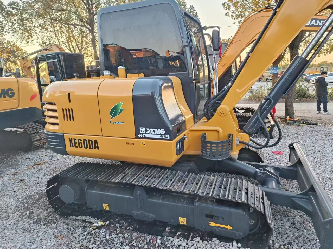 XCMG XE60DA - Máy xúc bánh xích: hình 1 XCMG XE60DA - Máy xúc bánh xích: hình 1