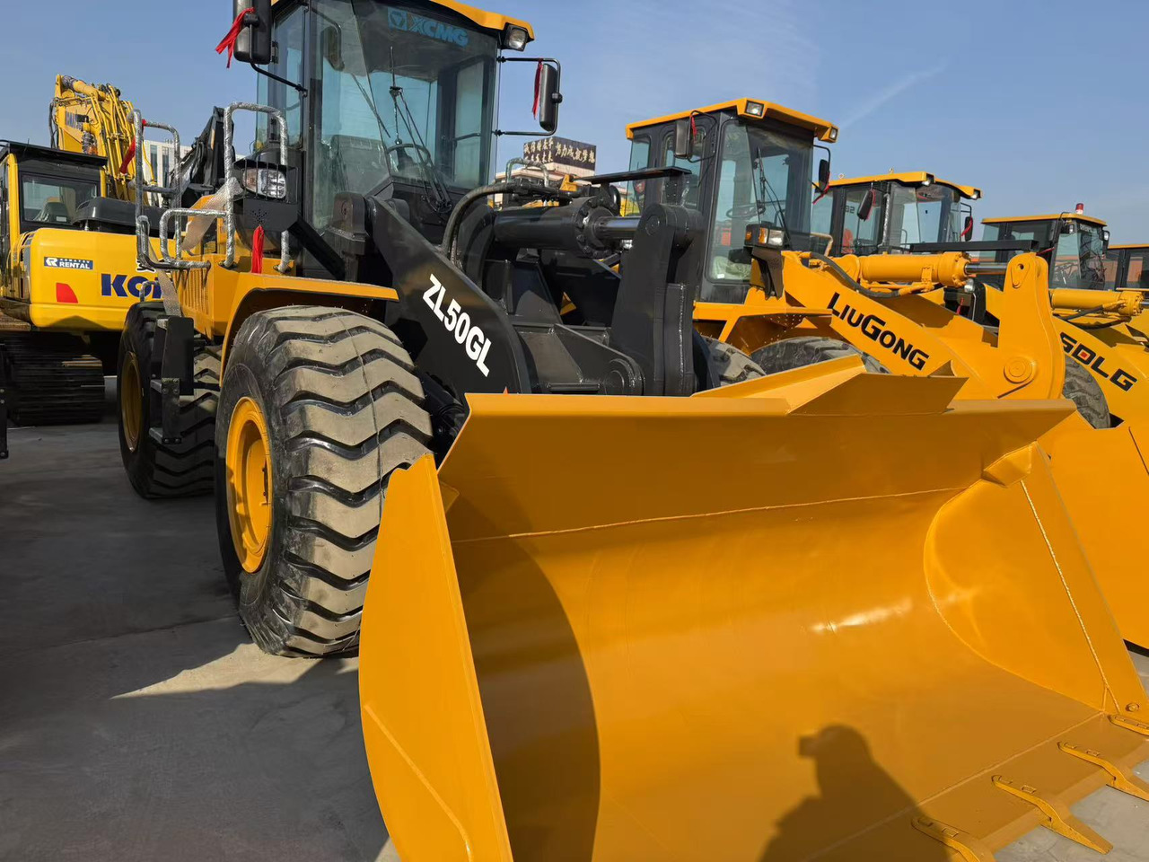 XCMG ZL50GL - Máy xúc lật bánh lốp: hình 1 XCMG ZL50GL - Máy xúc lật bánh lốp: hình 1