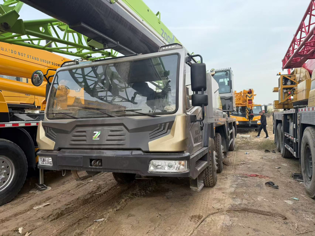 ZOOMLION ZTC500H - Cẩu bánh lốp: hình 4 ZOOMLION ZTC500H - Cẩu bánh lốp: hình 4