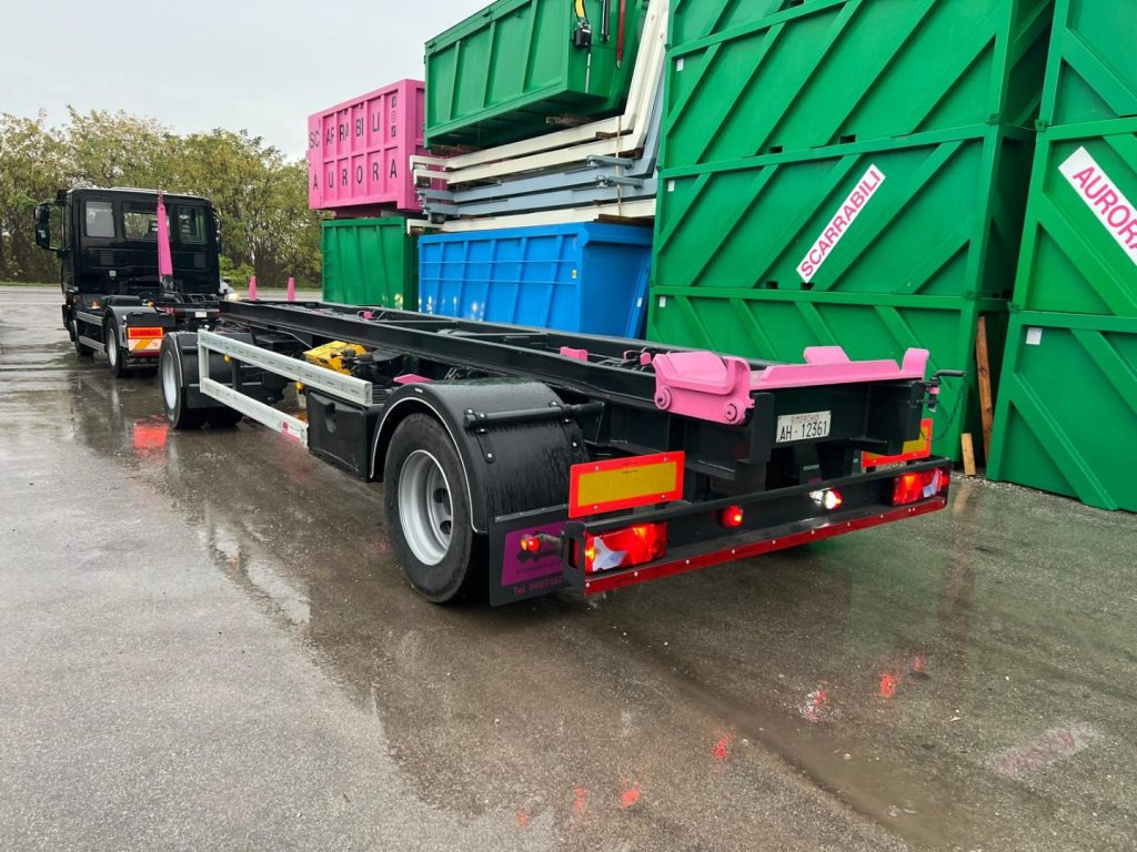 ATLAS RIMORCHIO ATLAS SCARRABILE - Rơ moóc thùng chứa: hình 1 ATLAS RIMORCHIO ATLAS SCARRABILE - Rơ moóc thùng chứa: hình 1