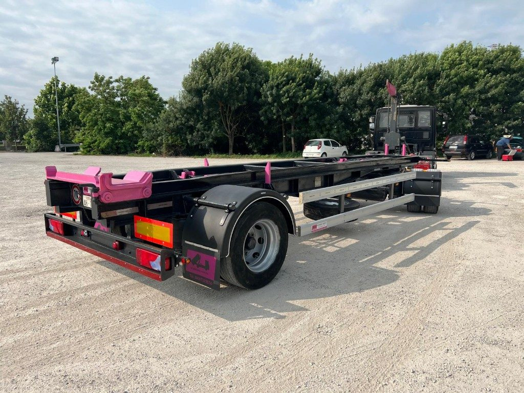 ATLAS RIMORCHIO ATLAS SCARRABILE - Rơ moóc thùng chứa: hình 4 ATLAS RIMORCHIO ATLAS SCARRABILE - Rơ moóc thùng chứa: hình 4