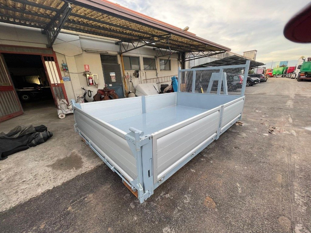 CONTAINER SCARRABILE NUOVO A PIANALE CON SPONDE - Thùng chứa hooklift: hình 4 CONTAINER SCARRABILE NUOVO A PIANALE CON SPONDE - Thùng chứa hooklift: hình 4