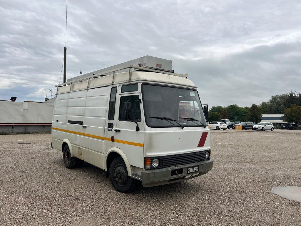 FIAT 60 10 - Xe van chở hàng: hình 2 FIAT 60 10 - Xe van chở hàng: hình 2