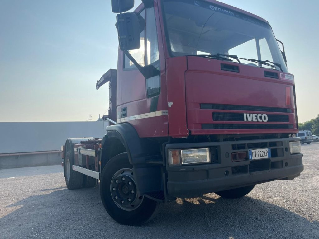 FIAT IVECO EUROCARGO 150E23 - Xe tải nâng móc: hình 2 FIAT IVECO EUROCARGO 150E23 - Xe tải nâng móc: hình 2