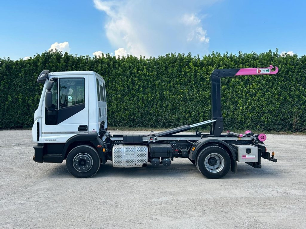 IVECO 120EL22 CON SCARRABILE NUOVO - Xe tải nâng móc: hình 4 IVECO 120EL22 CON SCARRABILE NUOVO - Xe tải nâng móc: hình 4