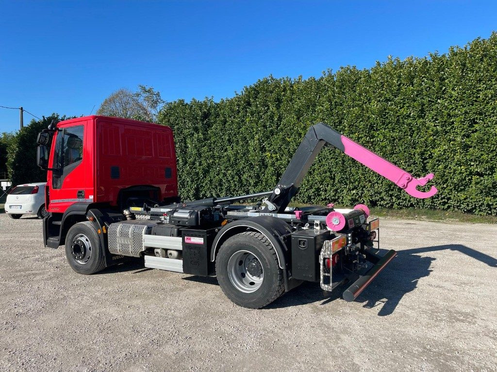 IVECO EUROCARGO 160E SCARRABILE - Xe tải nâng móc: hình 3 IVECO EUROCARGO 160E SCARRABILE - Xe tải nâng móc: hình 3