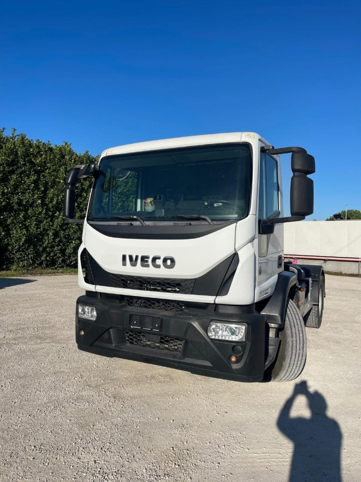 IVECO EUROCARGO 180E25 CON SCARRABILE NUOVO - Xe tải nâng móc: hình 1 IVECO EUROCARGO 180E25 CON SCARRABILE NUOVO - Xe tải nâng móc: hình 1