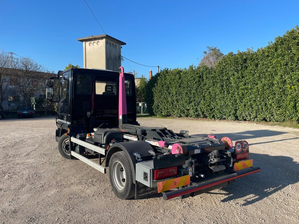IVECO EUROCARGO 75E18 CON SCARRABILE NUOVO - Xe tải nâng móc: hình 5 IVECO EUROCARGO 75E18 CON SCARRABILE NUOVO - Xe tải nâng móc: hình 5