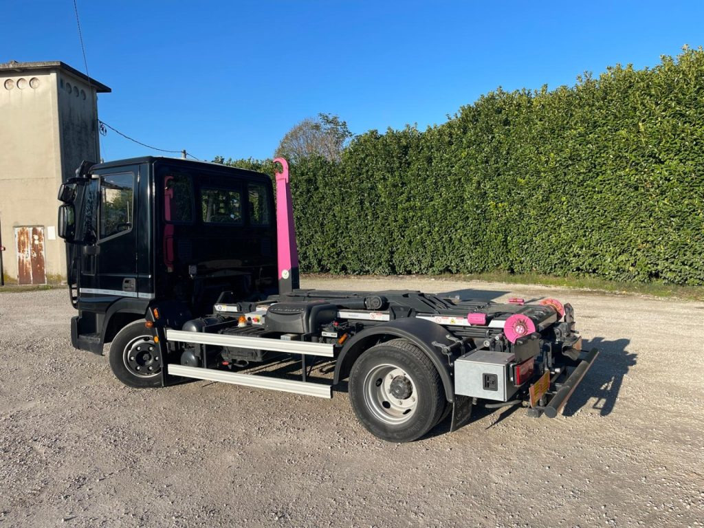 IVECO EUROCARGO 75E18 CON SCARRABILE NUOVO - Xe tải nâng móc: hình 4 IVECO EUROCARGO 75E18 CON SCARRABILE NUOVO - Xe tải nâng móc: hình 4