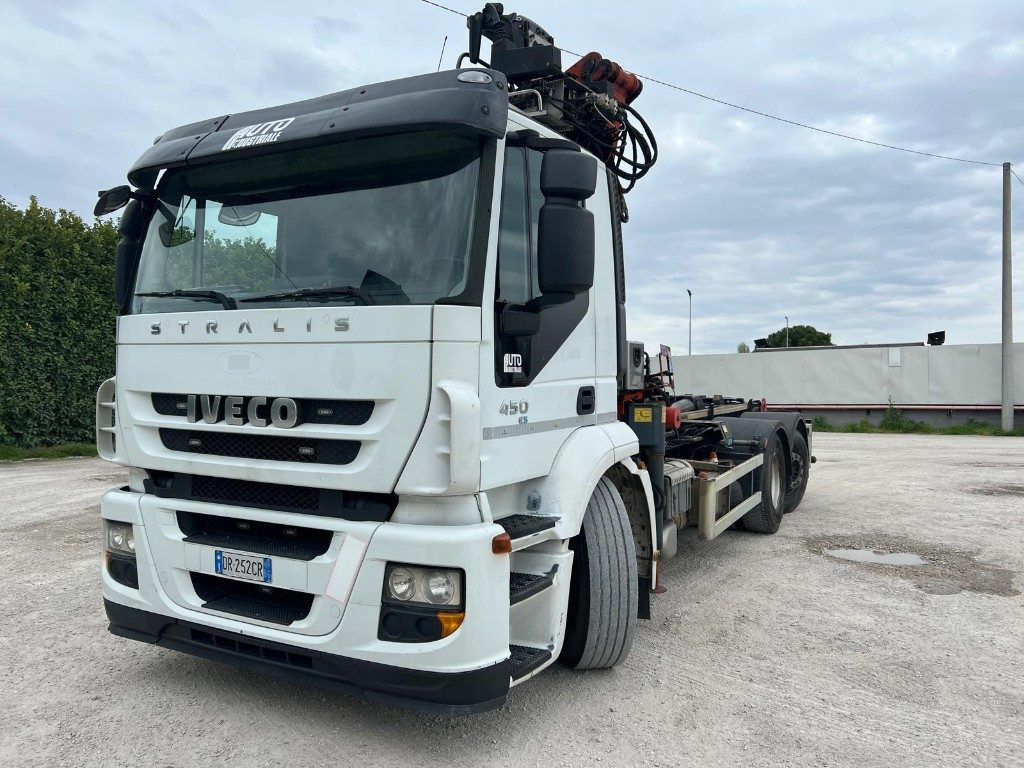 IVECO STRALIS 260E45 SCARRABILE - Xe tải nâng móc: hình 1 IVECO STRALIS 260E45 SCARRABILE - Xe tải nâng móc: hình 1