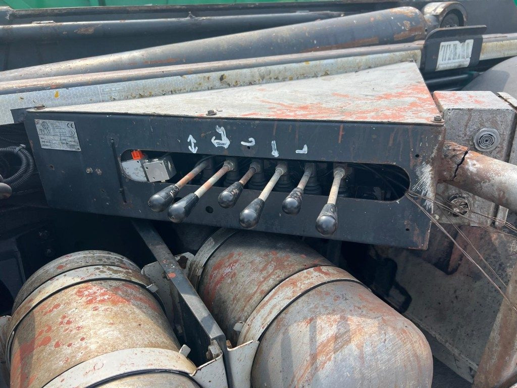 IVECO STRALIS AS260S 50Y SCARRABILE - Xe tải nâng móc: hình 5 IVECO STRALIS AS260S 50Y SCARRABILE - Xe tải nâng móc: hình 5