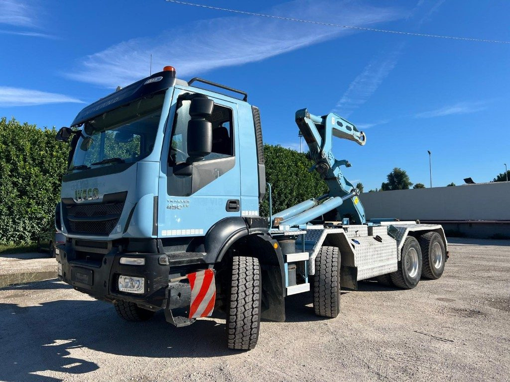 IVECO TRAKKER 450 SCARRABILE - Xe tải nâng móc: hình 1 IVECO TRAKKER 450 SCARRABILE - Xe tải nâng móc: hình 1