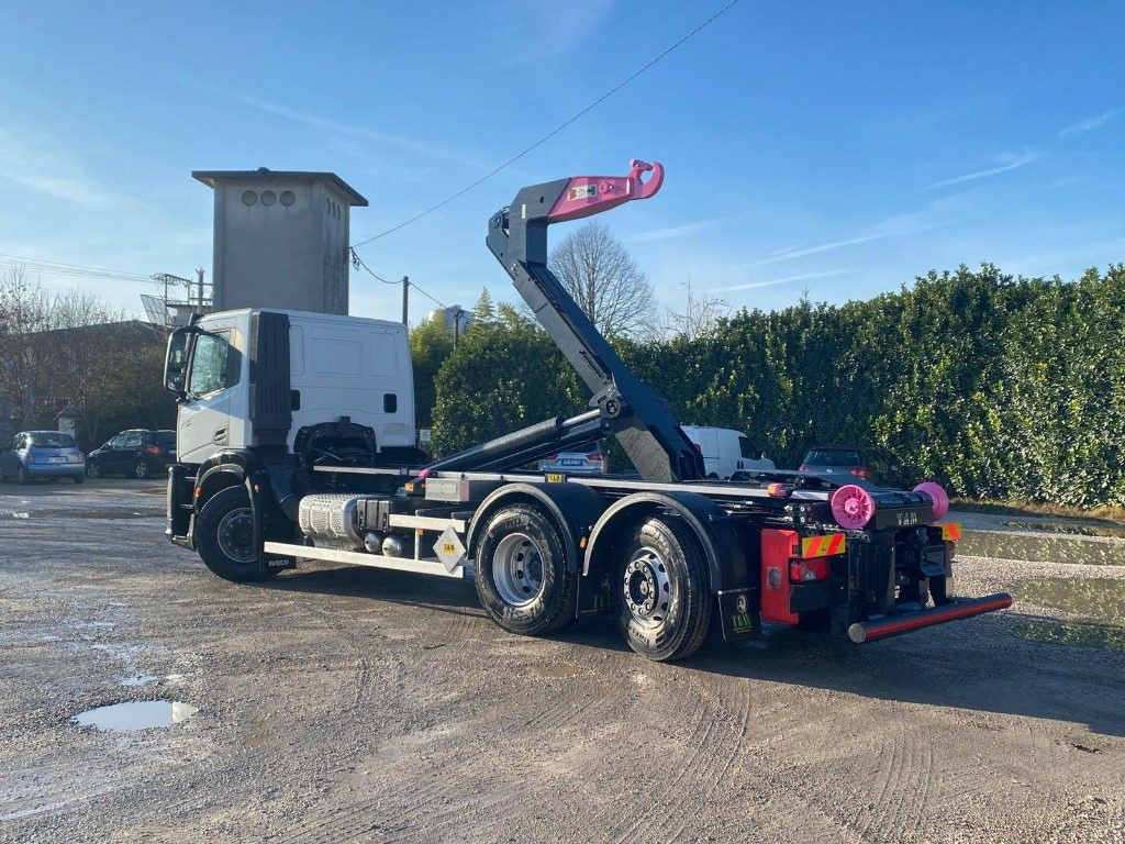 IVECO X-WAY AD280X48 NUOVO SCARRABILE PASSO 4500 - Xe tải nâng móc: hình 4 IVECO X-WAY AD280X48 NUOVO SCARRABILE PASSO 4500 - Xe tải nâng móc: hình 4