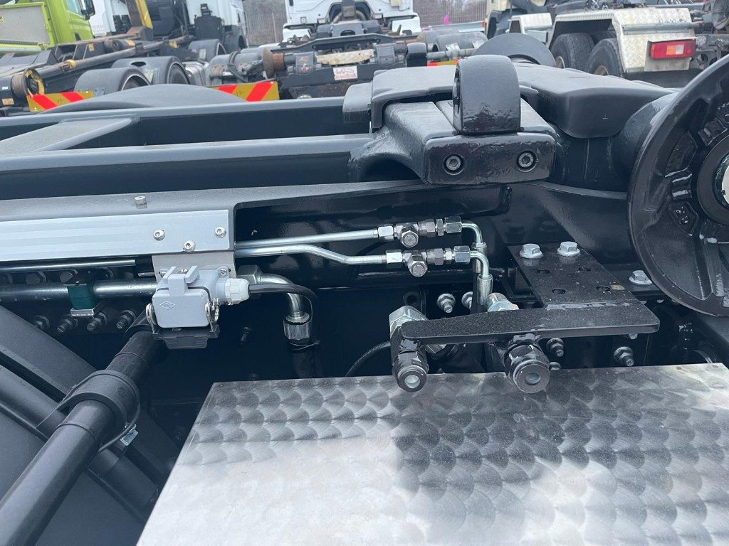 IVECO X-WAY AD350X480YPS SCARRABILE NUOVO - Xe tải nâng móc: hình 5 IVECO X-WAY AD350X480YPS SCARRABILE NUOVO - Xe tải nâng móc: hình 5