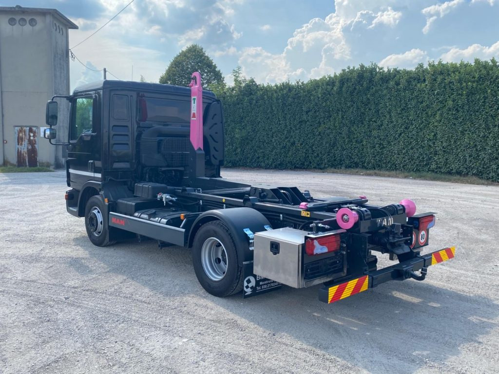 MAN TGL 12.220 CON SCARRABILE NUOVO - Xe tải nâng móc: hình 5 MAN TGL 12.220 CON SCARRABILE NUOVO - Xe tải nâng móc: hình 5