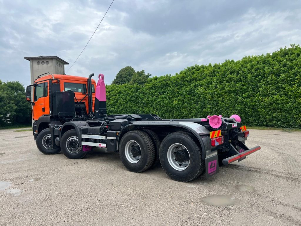 MAN TGS 35.480 SCARRABILE - Xe tải nâng móc: hình 4 MAN TGS 35.480 SCARRABILE - Xe tải nâng móc: hình 4