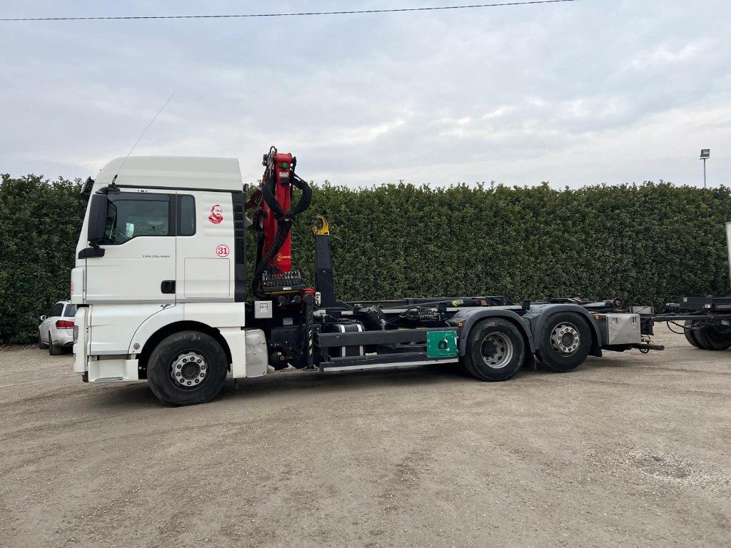 MAN TGX 26.480 SCARRABILE CON GRU - Xe tải nâng móc: hình 3 MAN TGX 26.480 SCARRABILE CON GRU - Xe tải nâng móc: hình 3