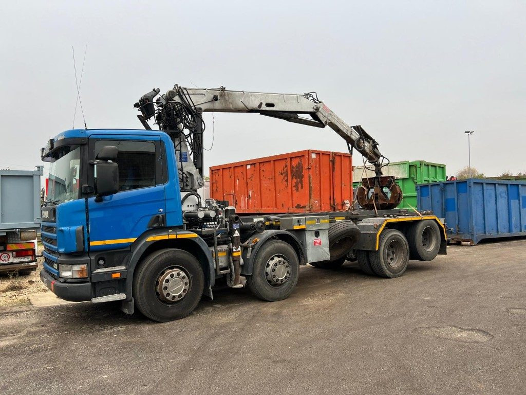 SCANIA 124GB 420 SCARRABILE CON GRU - Xe tải nâng móc: hình 2 SCANIA 124GB 420 SCARRABILE CON GRU - Xe tải nâng móc: hình 2