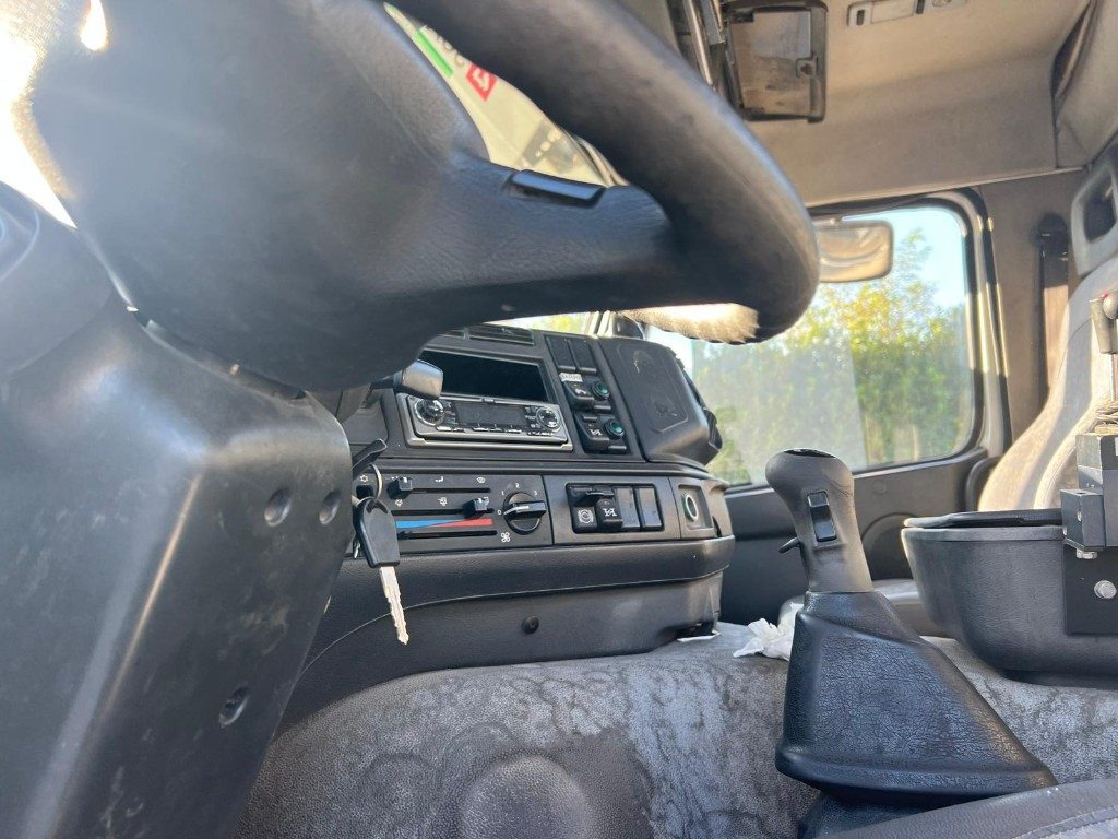 Xe tải nâng móc VOLVO FM12 SCARRABILE: hình 11