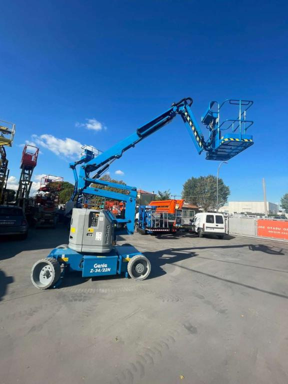 Xe nâng người nhiều khớp nối Genie Z34/22N: hình 9 Xe nâng người nhiều khớp nối Genie Z34/22N: hình 9