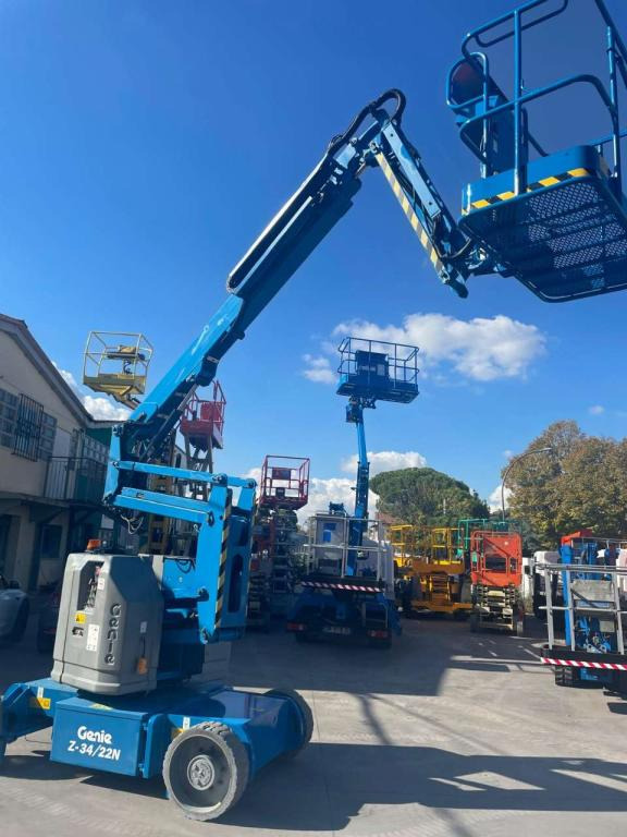 Xe nâng người nhiều khớp nối Genie Z34/22N: hình 10 Xe nâng người nhiều khớp nối Genie Z34/22N: hình 10