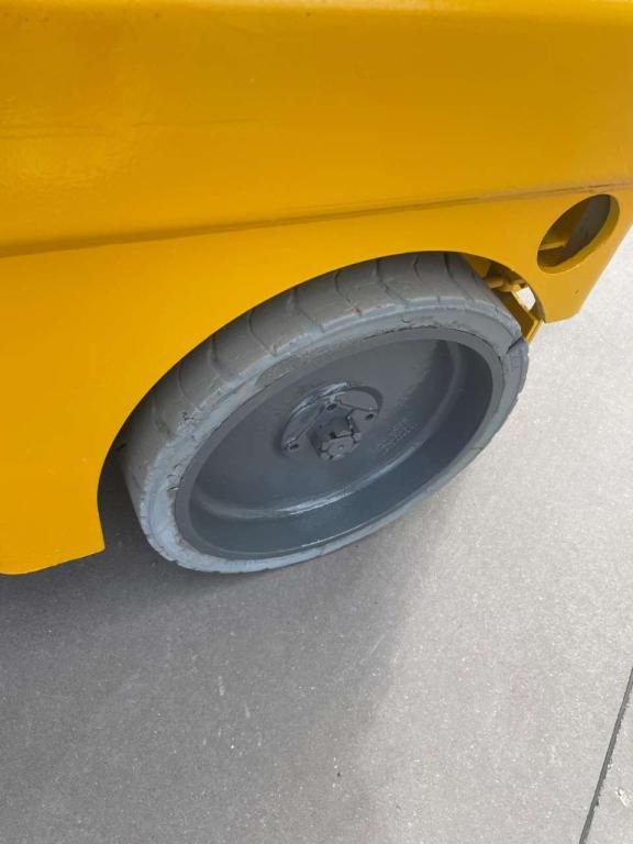 Haulotte COMPACT 10N - Máy nâng người hình kéo: hình 5 Haulotte COMPACT 10N - Máy nâng người hình kéo: hình 5