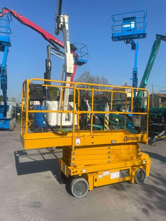 Haulotte OPTIMUM 8AC - Máy nâng người hình kéo: hình 1 Haulotte OPTIMUM 8AC - Máy nâng người hình kéo: hình 1