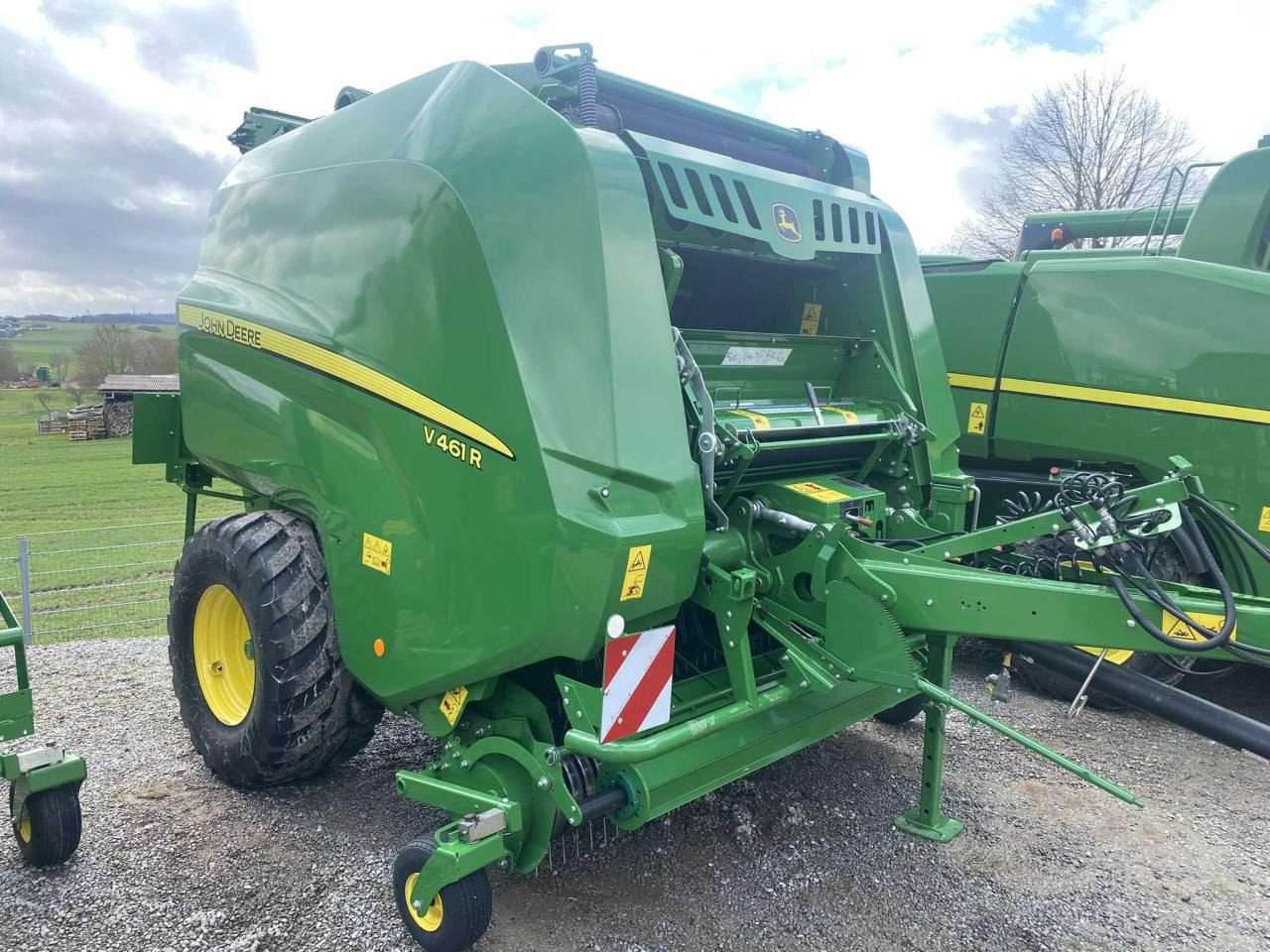 John Deere V461 R - 671 Bunde - Máy đóng kiện tròn: hình 3 John Deere V461 R - 671 Bunde - Máy đóng kiện tròn: hình 3