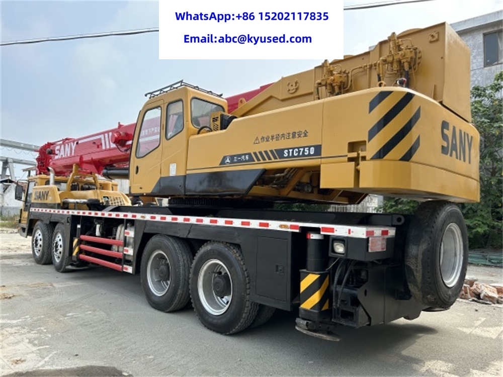 SANY STC750 STC800 STC1000 STC1300 75TON 70TON 80TON 100T 130T - Cẩu bánh lốp: hình 3 SANY STC750 STC800 STC1000 STC1300 75TON 70TON 80TON 100T 130T - Cẩu bánh lốp: hình 3