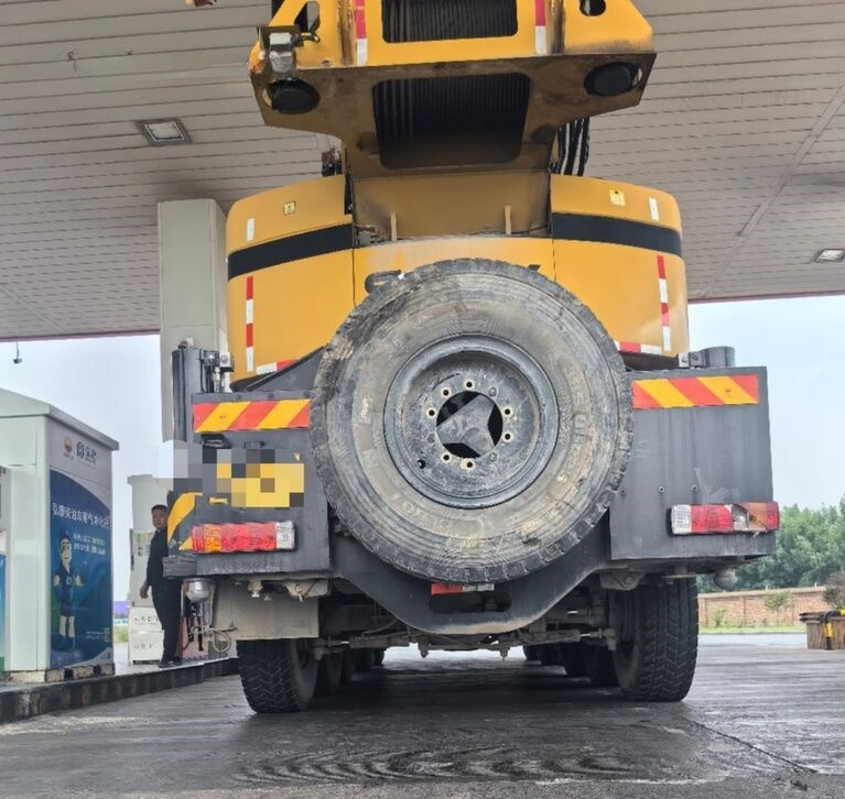 SANY Sany STC1000T STC800T 100T 100ton mobile crane - Cẩu bánh lốp: hình 3 SANY Sany STC1000T STC800T 100T 100ton mobile crane - Cẩu bánh lốp: hình 3