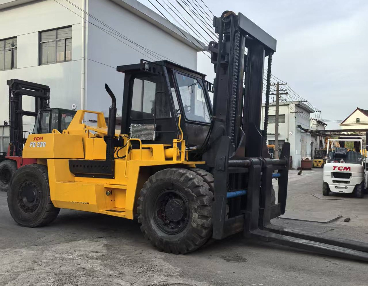 TCM FD230 23ton 25 ton FD250 FD200 FD160 15 ton 16 ton diesel forklift - Xe nâng diesel: hình 1 TCM FD230 23ton 25 ton FD250 FD200 FD160 15 ton 16 ton diesel forklift - Xe nâng diesel: hình 1