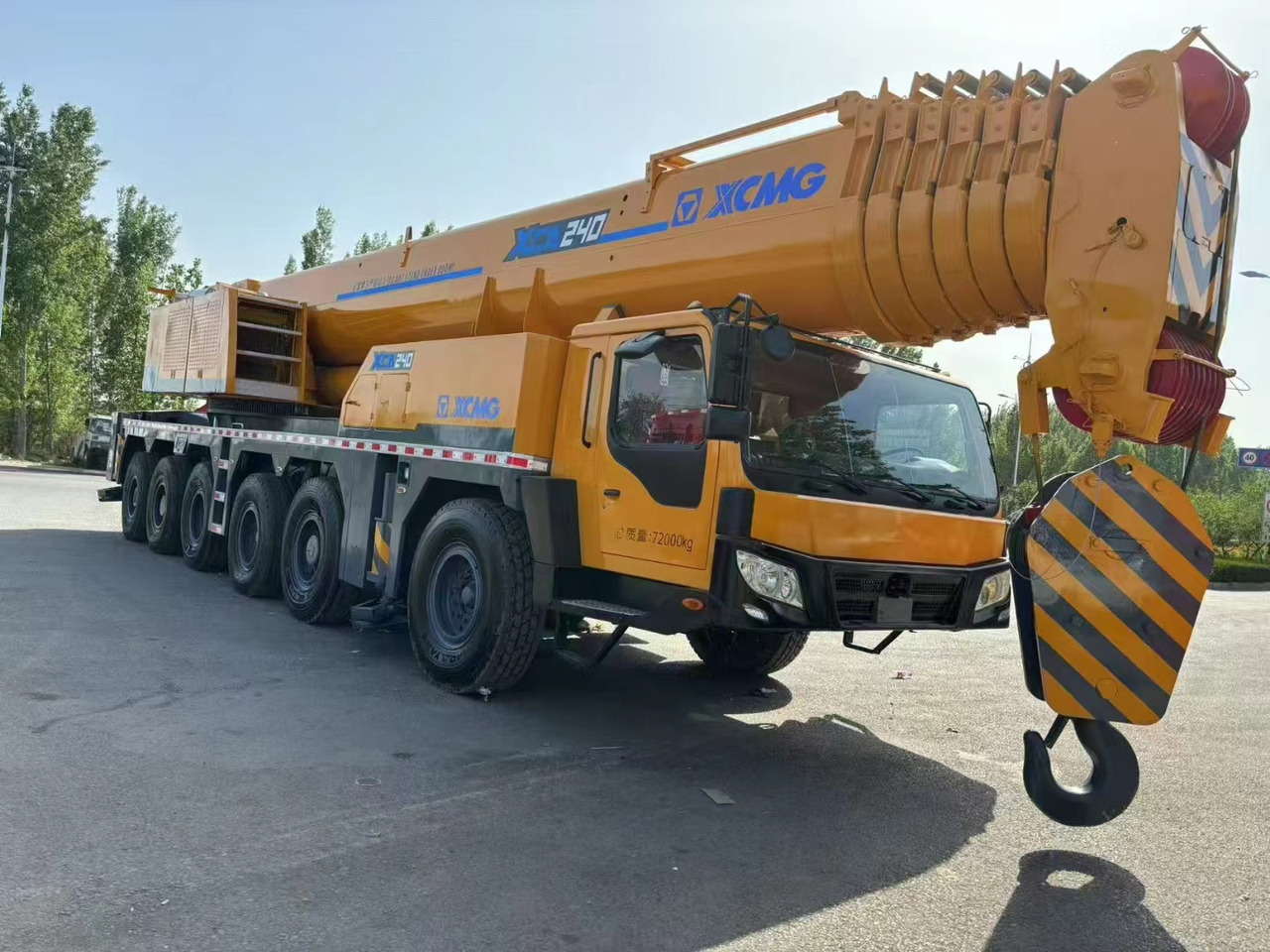 XCMG QAY240 XCT240 XCA240 QY240K 240 ton 250 ton 300 ton 260 ton 200 ton 220 ton crane - Cần cẩu mọi địa hình: hình 1 XCMG QAY240 XCT240 XCA240 QY240K 240 ton 250 ton 300 ton 260 ton 200 ton 220 ton crane - Cần cẩu mọi địa hình: hình 1