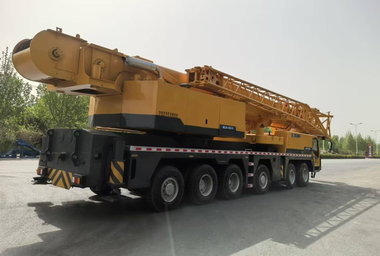 XCMG QY130K 130 ton 120 ton 140ton 150ton 160ton 200t truck crane - Cẩu bánh lốp: hình 4 XCMG QY130K 130 ton 120 ton 140ton 150ton 160ton 200t truck crane - Cẩu bánh lốp: hình 4