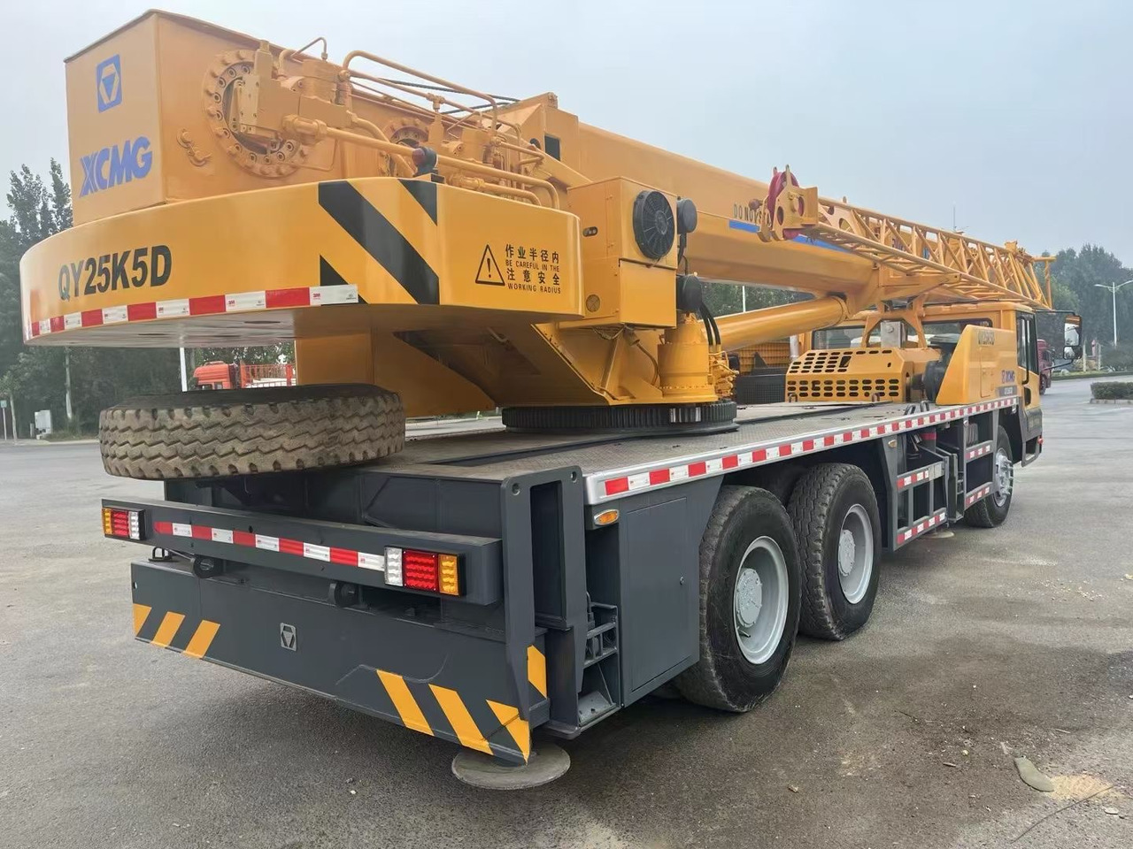 XCMG QY25K5D QY25K5C QY25K5-1 25 TON TRUCK CRANE - Cẩu bánh lốp: hình 4 XCMG QY25K5D QY25K5C QY25K5-1 25 TON TRUCK CRANE - Cẩu bánh lốp: hình 4