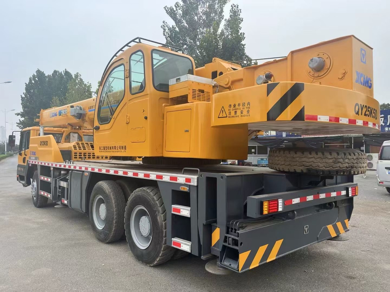 XCMG QY25K5D QY25K5C QY25K5-1 25 TON TRUCK CRANE - Cẩu bánh lốp: hình 3 XCMG QY25K5D QY25K5C QY25K5-1 25 TON TRUCK CRANE - Cẩu bánh lốp: hình 3