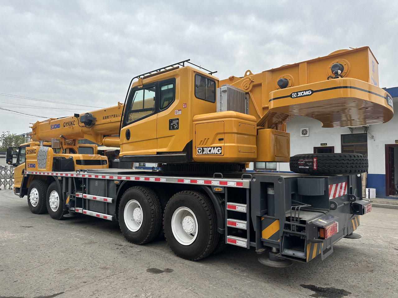 XCMG QY50KC 50 Ton 55ton truck crane - Cẩu bánh lốp: hình 2 XCMG QY50KC 50 Ton 55ton truck crane - Cẩu bánh lốp: hình 2